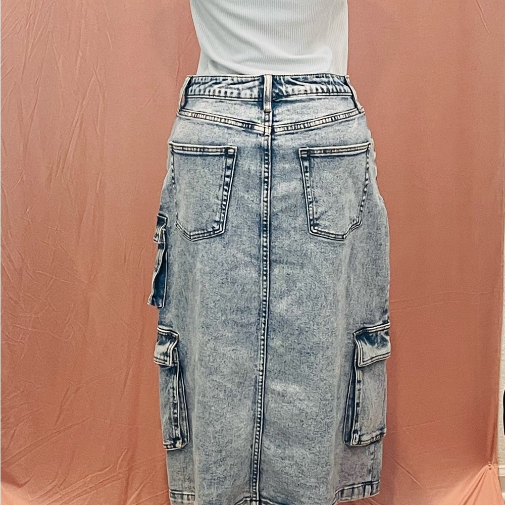 wild fable Light Blue Washed Denim Cargo Midi Skirt - Picture 2 of 3